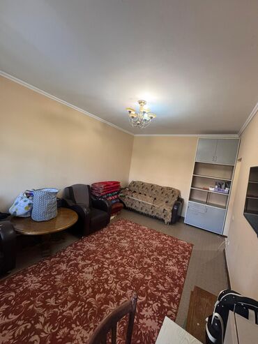 квартира с подсления: 1 комната, 35 м², 105 серия, 4 этаж