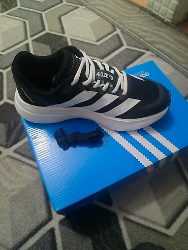 Мырзалардын бут кийими: Эркектердин кроссовкасы, 40, 40.5, Adidas, Жаңы, түсү - Кара — 4