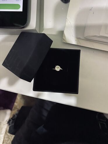 zumrud qaşlı uzuklər: Помолвочные, Кольцо, Серебро