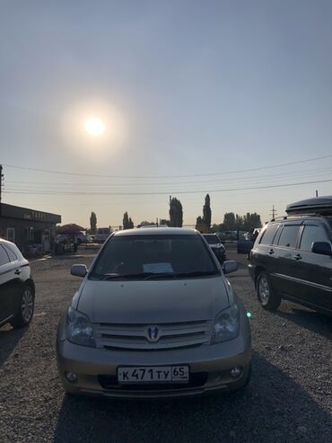 срочна сатылат машина: Toyota ist: 2003 г., 1.5 л, Автоматтык, Бензин, Хетчбек