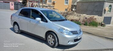 tiida: Nissan Tiida: 1.6 l | 2012 il Sedan