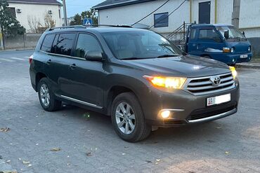 машины 2010 года и выше: Toyota Highlander: 2011 г., 3.5 л, Автомат, Бензин, Кроссовер