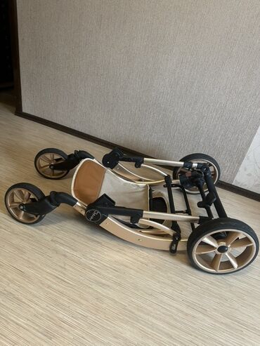 Araba-beşiklər: Çıxarıla bilən beşikli araba, İşlənmiş, Cins: Oğlan, Yaş: <1 ay, Ünvandan götürmə -da lalafo.az — 10 Araba-beşiklər: Çıxarıla bilən beşikli araba, İşlənmiş, Cins: Oğlan, Yaş: <1 ay, Ünvandan götürmə — 10