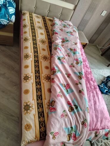 yataq örtükleri: Böyüklər üçün İşlənmiş Yun Döşək, Ödənişli çatdırılma