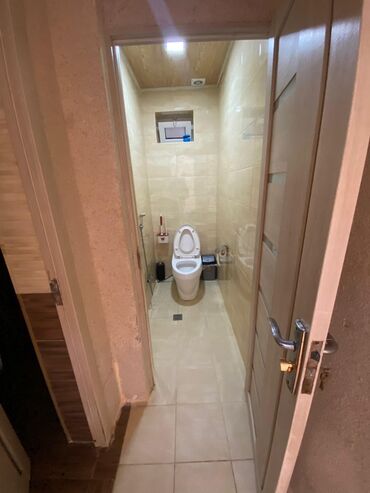 Həyət evləri və villaların satışı: 6 otaqlı, 180 kv. m, Kredit yoxdur, Orta təmir -da lalafo.az — 24 Həyət evləri və villaların satışı: 6 otaqlı, 180 kv. m, Kredit yoxdur, Orta təmir — 24