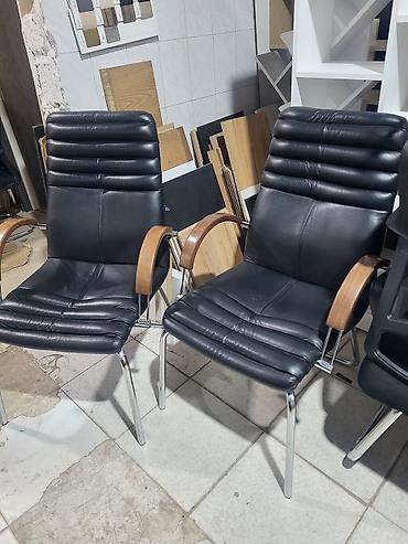 Ofis mebeli: İşlənmiş, Təkərsiz, Qolları tənzimlənmir, Süni dəri — 2