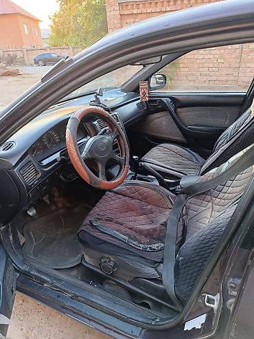 prius 2005: Toyota Carina: 1992 г., 1.5 л, Механика, Бензин, Седан — 5
