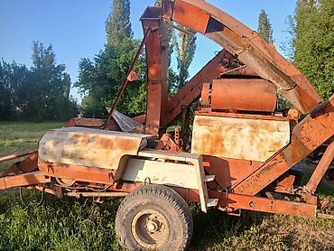jon deere: Кукурузоуборочная приставка/подборщик на прицепном ходу - — 4