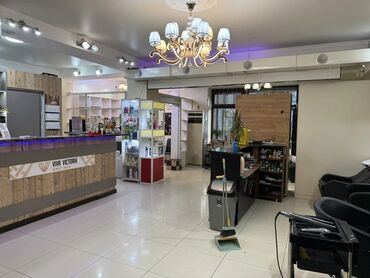 помещения офис: Сдаю Офис, 40 м², В торговом центре, 1 линия, С оборудованием