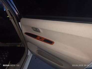 Toyota: Toyota : 2000 г., 2 л, Автомат, Бензин, Минивэн — 3