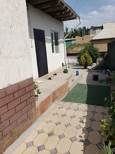 Продажа коттеджей и домов: Продаю 2 ет дом 🏠 ж/м Ак бата Адилет конушу участок 4 соток всё — 8