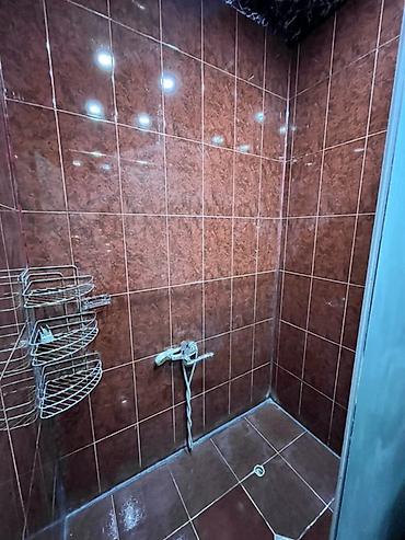 yasil ada sumqayit: Metronun tam çıxışında. Evin oddelni 1 otağı xanıma verilir. 300 — 6