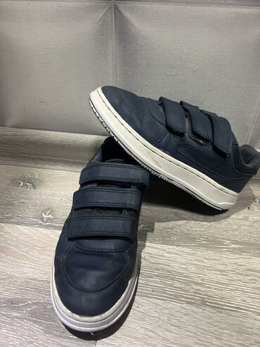 Uşaq ayaqqabıları: Zara usaq ucun. 32 razmer. 5 man