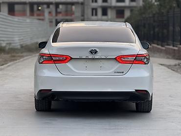 byd tang ev: Toyota Camry: 2018 г., 2.5 л, Автомат, Гибрид, Седан — 5