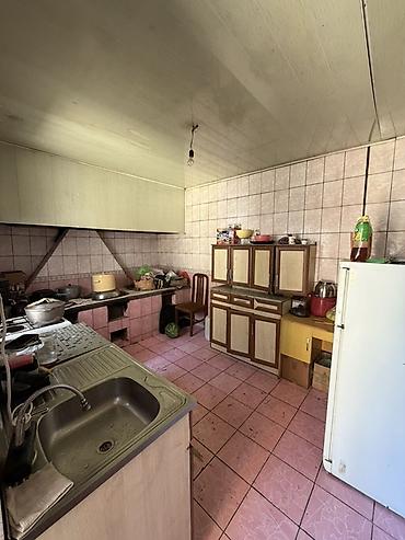 Продажа коттеджей и домов: Продаётся дом с большим благоустроенным двором. Основные — 5