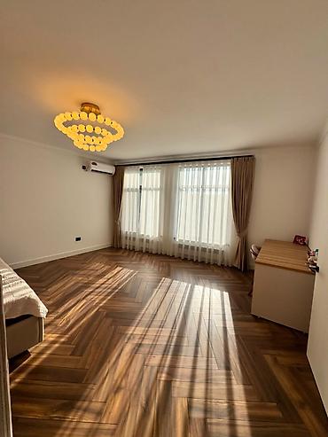Продажа коттеджей и домов: 6 комнат и более, 320 м², 4 соток, Бишкек, Киргизия 1 Риэлтор — 10