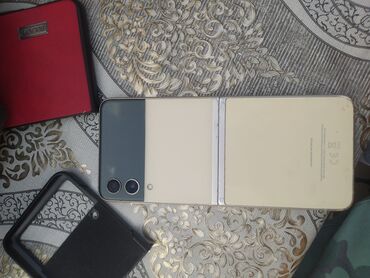 samsung a71 irşad: Samsung Galaxy Z Flip 3 5G, цвет - Бежевый, Face ID, Битый, Отпечаток пальца