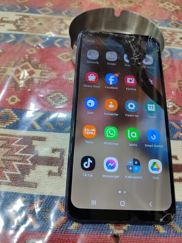 samsung 10 's: Samsung Galaxy A10, 32 GB