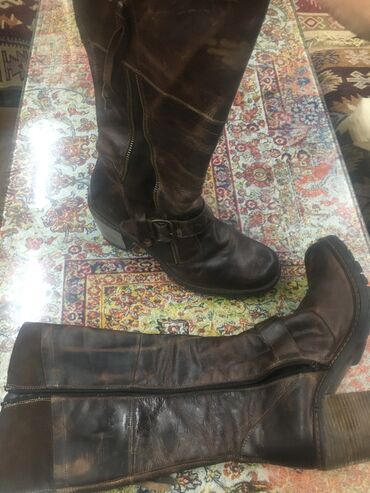 Botinka və botilyonlar: Məhsul: 2 cüt qara ayaqqabı dəsti Размеры 39,37,40,42 1) Qış — 8