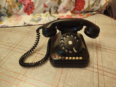 Fiksni telefoni: Stari retro Pupin fiksni telefon. Slusalica je lepljena,nema kabal na lalafo.rs — 10 Fiksni telefoni: Stari retro Pupin fiksni telefon. Slusalica je lepljena,nema kabal — 10