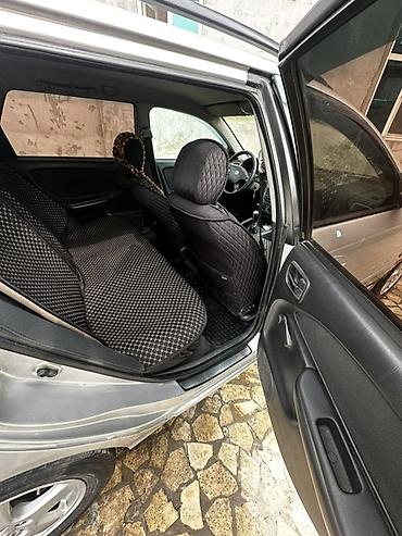 camri 70: Toyota Avensis: 2002 г., 2 л, Механика, Дизель, Универсал — 7