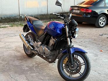 Honda CB500 – klasični naked, plava metalik - Motor: redni