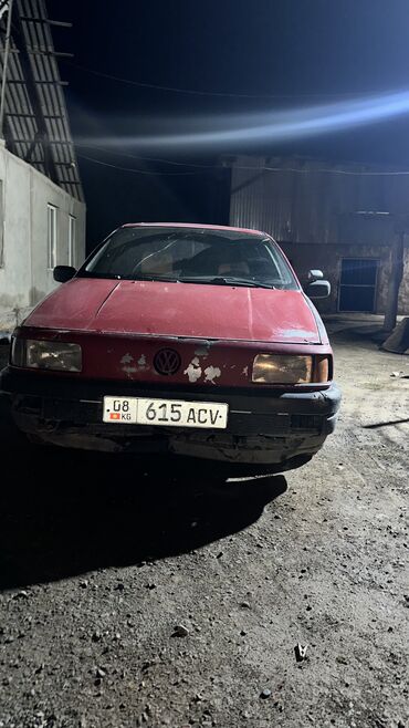 продажа битых машин: Volkswagen Passat: 1991 г., 2 л, Механика, Бензин, Седан