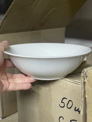 ёлка белая: Супница (миска, кесе) фарфоровая белая D7 (17.5см) В коробке 50 шт