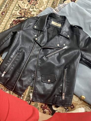 секонд хенд кожаные куртки: Кожаная куртка, Классическая модель, Эко кожа, Приталенная модель, M (EU 38)