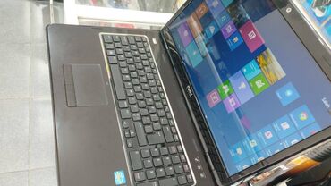 komputer ekran şəkilləri: Б/у Dell Inspiron, 17 ", Intel Core i7, 512 ГБ