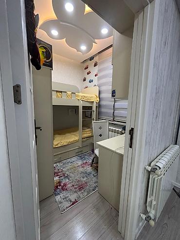 masazirda ev: Bakı, 2-ci mikrorayon, 3 otaqlı, Köhnə tikili, m. Memar Əcəmi, 47 kv. m — 6