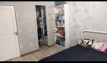 одноразки бишкек без паспорта: 2 комнаты, 47 м², Сталинка, 3 этаж, Старый ремонт