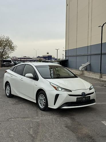 Toyota: Toyota Prius: 2020 г., 1.8 л, Вариатор, Гибрид, Хэтчбэк — 3