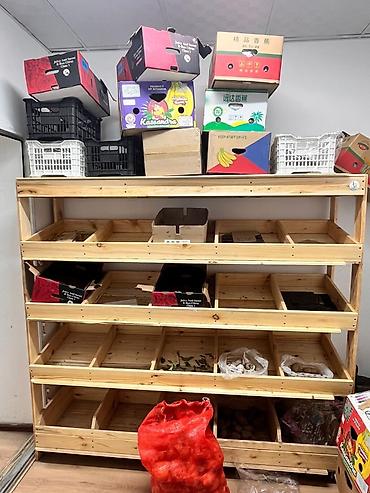 Другое торговое оборудование: Продаётся торговое оборудование для магазина продуктов/напитков: - — 10