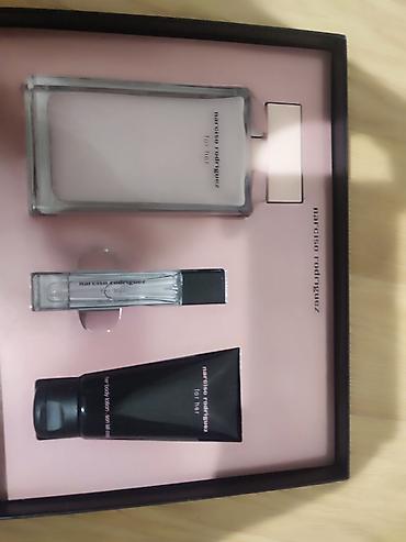 adore perfumery az: Adore-dan hediyye olaraq alinib lakin qoxu beyenilmediyine gore — 3