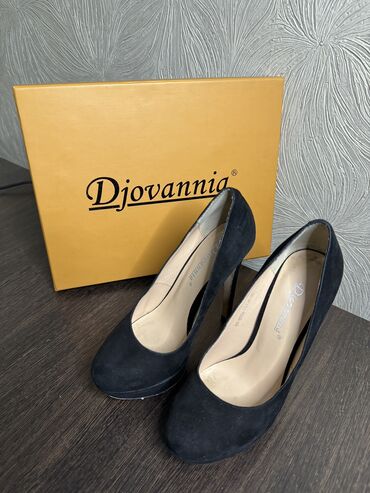туфли чёрные замшевые: Туфли Djovannia, 33, цвет - Черный