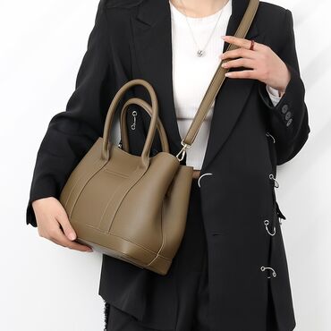 черные женские сумки: Женские сумки