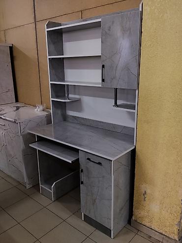 Компьютерные столы: Компьютерный/письменный стол с надстройкой в каменном (серо-мраморном) — 3