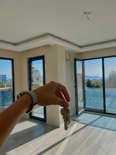 квартира на ночь ош: 1 комната, 4 м², С мебелью at lalafo.kg квартира на ночь ош: 1 комната, 4 м², С мебелью