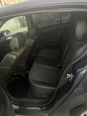 Opel: Opel Astra H – 5 qapılı hetçbek Xüsusiyyətlər: - Kuzov — 11