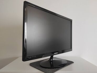 Monitori: Samsung HDTV monitor 27" Prodajem samsung HDTV monitor T27A300 — 8