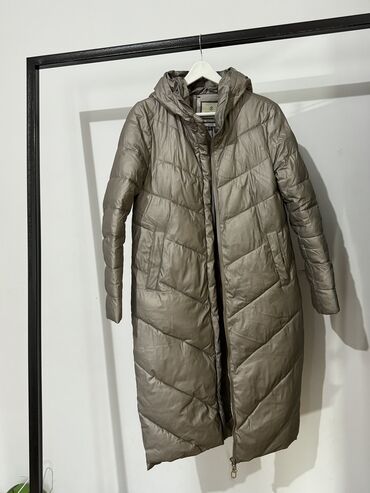 куртка зимная: Пуховик, Длинная модель, Китай, С мехом, С капюшоном, M (EU 38)
