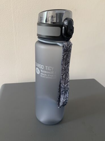 я и мир тетрадь: Бутылка для воды шейкеры