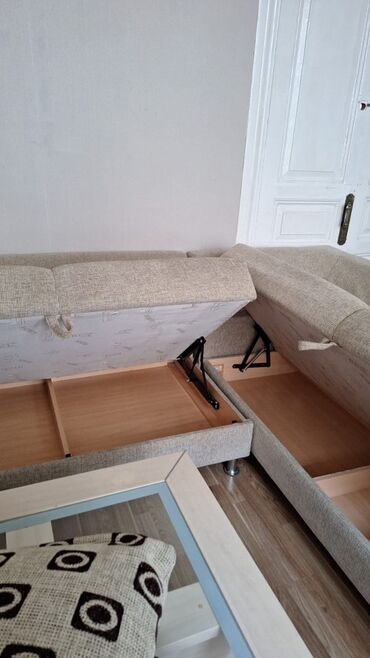 Kreslolar: Künc divan, Açılan, Bazalı, Parça