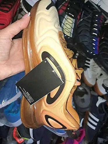 Patike: Nike Air Max 720 patike – crveno/crna boja - Model: Air Max 720 - — 6