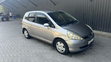 срочно продать машину: Honda Fit: 2003 г., 1.5 л, Вариатор, Газ