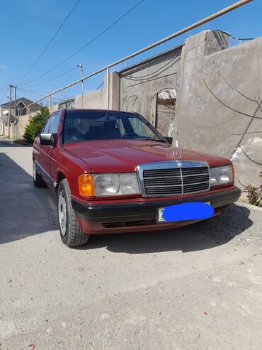 Mercedes-Benz 190: 1.8 л | 1990 г. Седан