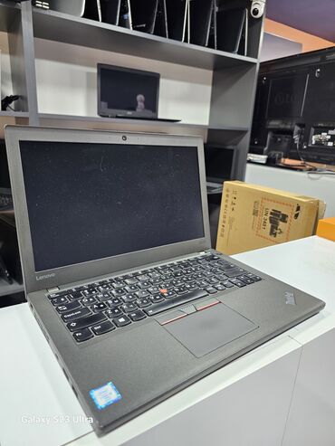 Noutbuk və netbuklar: Lenovo 13.5 ", Intel Core i5, 256 GB