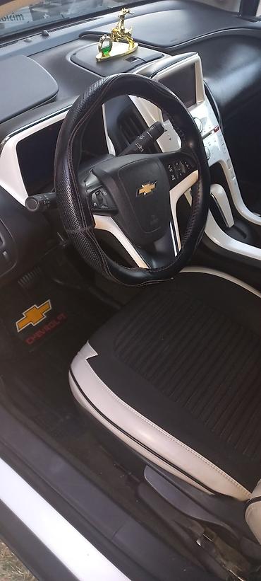 Chevrolet: Chevrolet Volt – plug-in hibrid liftbek - Kuzov: 5 qapılı liftbek, ağ — 8