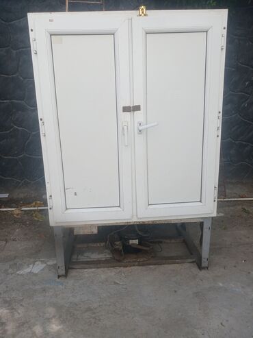 soyuducu işləmiş: PVC ikiqapılı vitrin/soyuducu korpusu - Material: ağ PVC çərçivəli